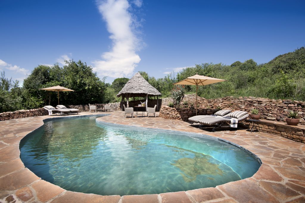 Tanzania-Kleins-Camp-guest-area-swimming-pool _4_